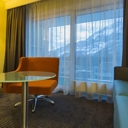 ル ブリストル ロイカーバート 4*