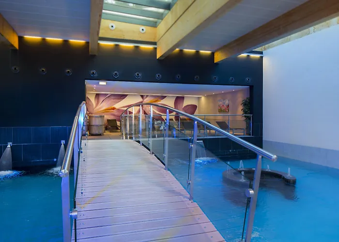 فندق لو بريستول ليوكيرباد لوكباد